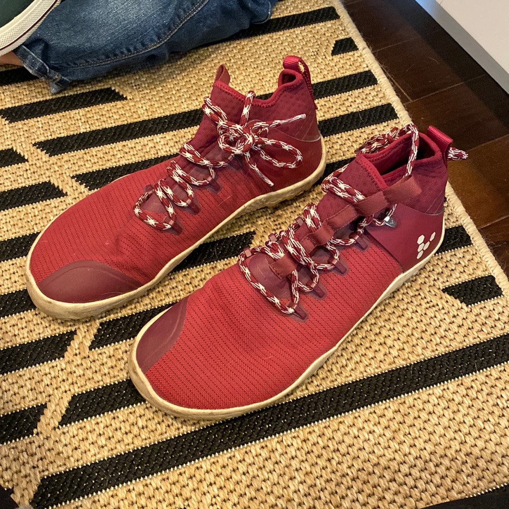 Vivo barefoot hiking shoes. Size euro 43 or us 10